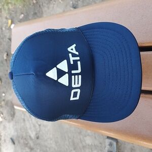 Vtg Delta Airlines Men's Adjustable Black Trucker Hat Cap Size Adult